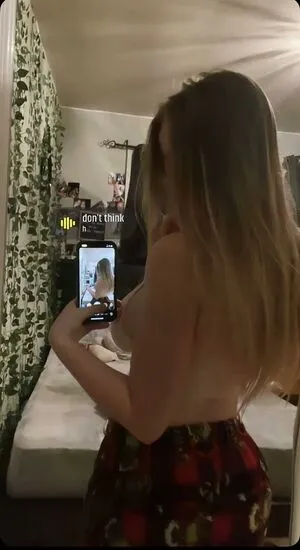 Hailey Frizzell Thumbnail Picture
