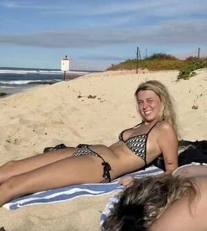 Hailey Welch Thumbnail Picture