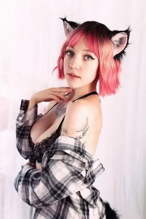 Hailly Senpai Thumbnail Picture