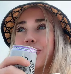 Hailsbee OnlyFans Leaked Free Thumbnail Picture - #1rgQ79Kz87