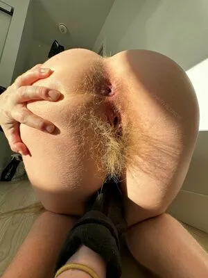 Hairyblondie Thumbnail Picture