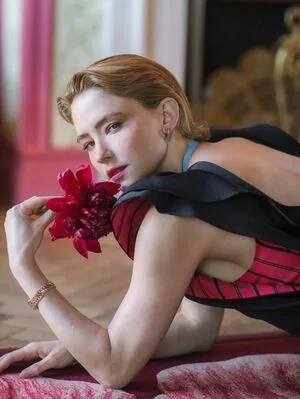 Haley Bennett OnlyFans Leaked Free Thumbnail Picture - #xCaSPdU2pa