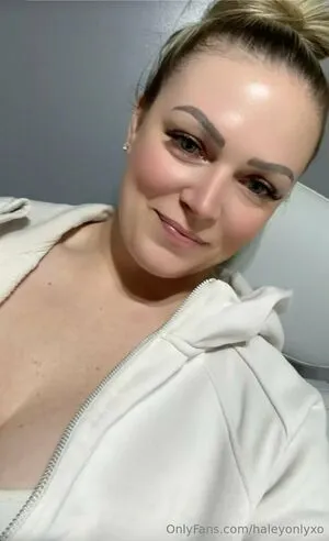 Haleyonlyxo OnlyFans Leaked Free Thumbnail Picture - #9Phy7ImicZ