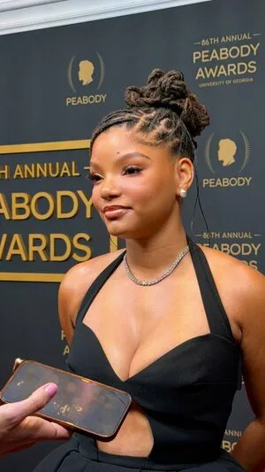 Halle Bailey OnlyFans Leaked Free Thumbnail Picture - #UAwPt8o7US