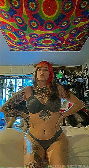 Halloweenhoe666 OnlyFans Leaked Free Thumbnail Picture - #l34pBmdhPy