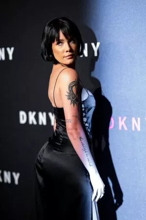 Halsey OnlyFans Leaked Free Thumbnail Picture - #26Yo4Vg7Zb