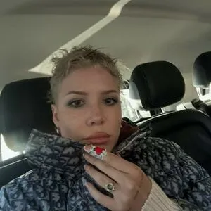 Halsey OnlyFans Leaked Free Thumbnail Picture - #2C2eLh8dEj