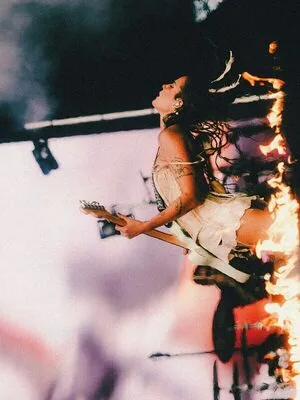 Halsey OnlyFans Leaked Free Thumbnail Picture - #5p5JsVJidn