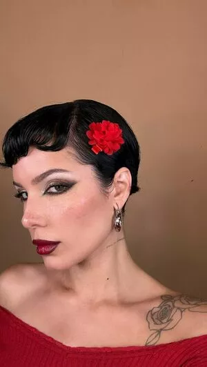 Halsey OnlyFans Leaked Free Thumbnail Picture - #ESPSOMuExN