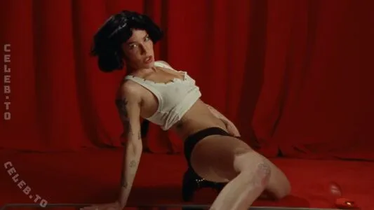Halsey OnlyFans Leaked Free Thumbnail Picture - #OxnF3eiM51