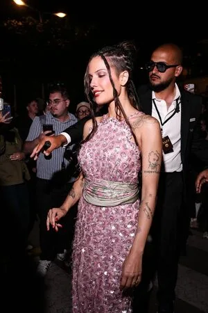 Halsey OnlyFans Leaked Free Thumbnail Picture - #RMfedgcCaj