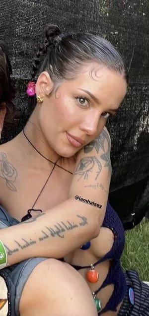 Halsey OnlyFans Leaked Free Thumbnail Picture - #UXiVDVYlyY