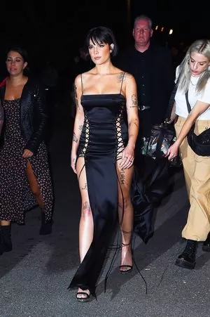 Halsey OnlyFans Leaked Free Thumbnail Picture - #XQINsGGxe2
