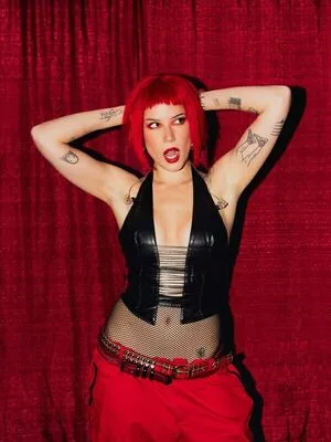 Halsey OnlyFans Leaked Free Thumbnail Picture - #b74evOWDMy