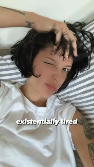 Halsey OnlyFans Leaked Free Thumbnail Picture - #chBm2xhhXd