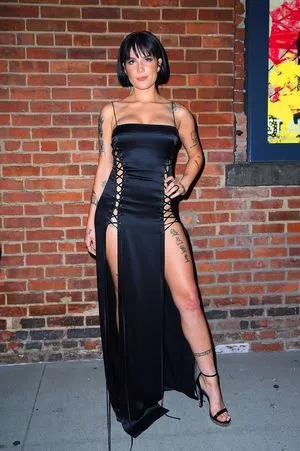 Halsey OnlyFans Leaked Free Thumbnail Picture - #fLdRnej0qG
