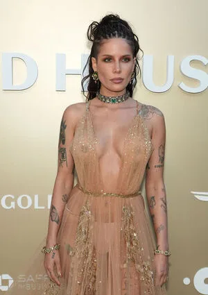 Halsey OnlyFans Leaked Free Thumbnail Picture - #k80DfE9Lcb