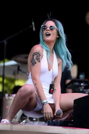 Halsey OnlyFans Leaked Free Thumbnail Picture - #lHKYGiVJpV