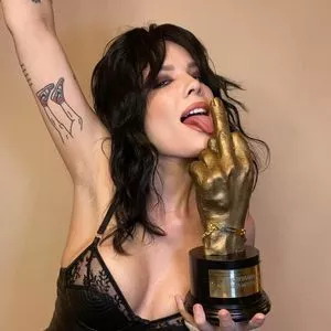 Halsey OnlyFans Leaked Free Thumbnail Picture - #t5uf1UbG1t