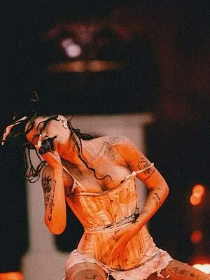 Halsey OnlyFans Leaked Free Thumbnail Picture - #u55h8PDs0j