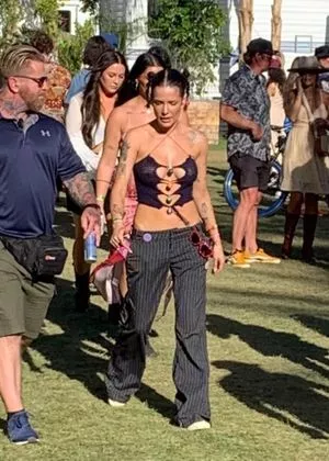 Halsey OnlyFans Leaked Free Thumbnail Picture - #yyVAwTfgiK