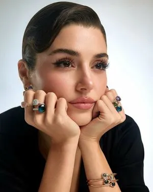 Hande Ercel OnlyFans Leaked Free Thumbnail Picture - #BRRZYfExXs