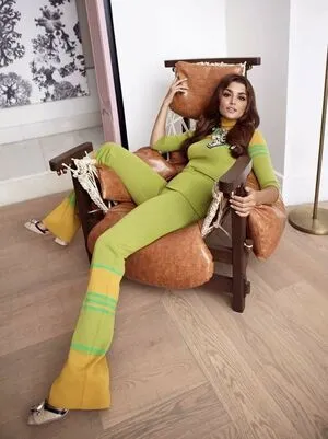 Hande Ercel OnlyFans Leaked Free Thumbnail Picture - #U0dzZrQLk6
