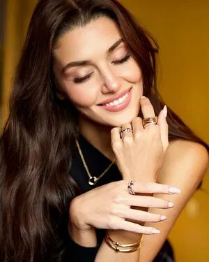 Hande Ercel OnlyFans Leaked Free Thumbnail Picture - #jUv9VR9iuS