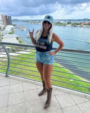 Hannah Murrell OnlyFans Leaked Free Thumbnail Picture - #HNEbPoXpho
