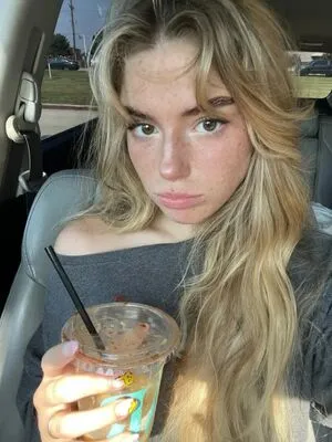 Hannah Stein Thumbnail Picture