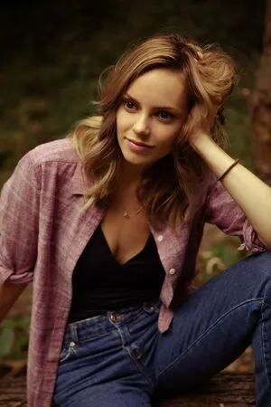 Hannah Tointon Thumbnail Picture