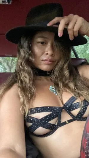 Hannah Wang Thumbnail Picture