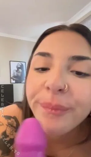 Hannahcomda Thumbnail Picture