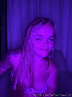 Harleebrookeeee Thumbnail Picture