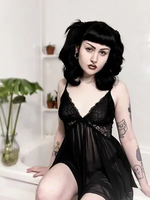 Hauntedhailey Thumbnail Picture