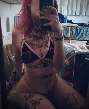 Haylayly Thumbnail Picture