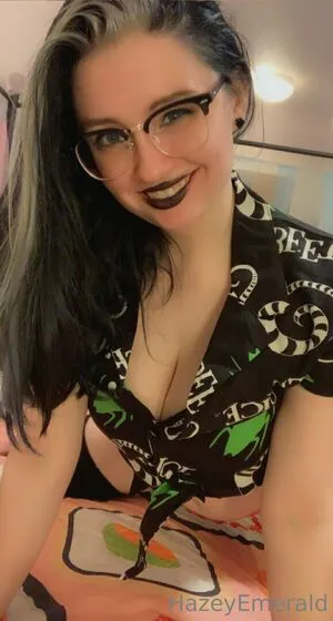 Hazeyemerald OnlyFans Leaked Free Thumbnail Picture - #ObC8VqQLJR
