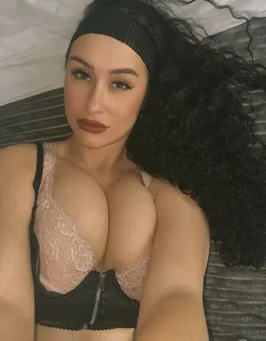 Heather Lynn Thumbnail Picture