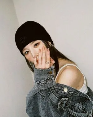 Heejin OnlyFans Leaked Free Thumbnail Picture - #p5Z0rgGLsL