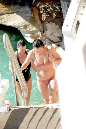Helena Christensen Thumbnail Picture