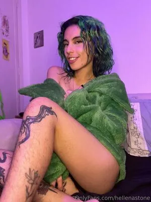 Hellenastone OnlyFans Leaked Free Thumbnail Picture - #9L4tievlVy
