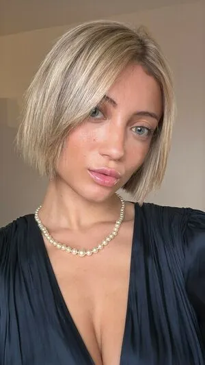 Hello Iris OnlyFans Leaked Free Thumbnail Picture - #8BdOhDCMWK