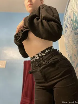 Hereliesviolet OnlyFans Leaked Free Thumbnail Picture - #1bFOp9jFx7