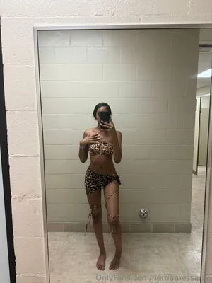 Hernamessarae OnlyFans Leaked Free Thumbnail Picture - #Z98apz16n9