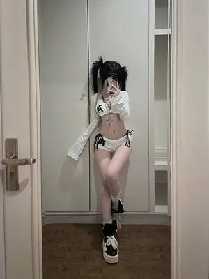 Heyychie Thumbnail Picture