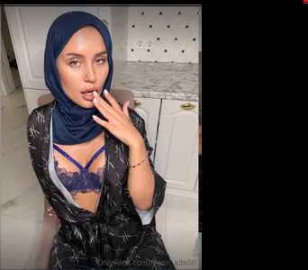 Hijab Thumbnail Picture