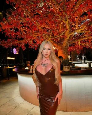 Hillary Thumbnail Picture