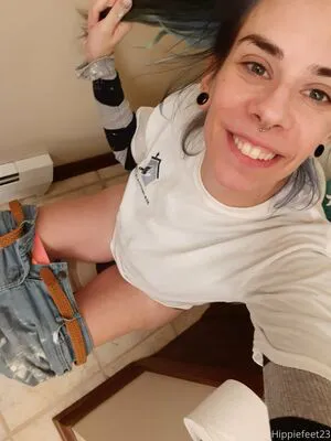Hippiefeet23 OnlyFans Leaked Free Thumbnail Picture - #9Js95J1fuG