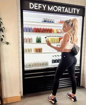 Holly Stocks Thumbnail Picture