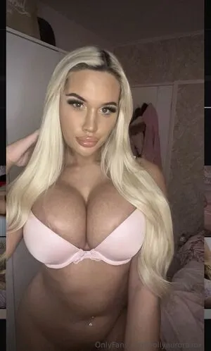 Hollyauroraxox Thumbnail Picture